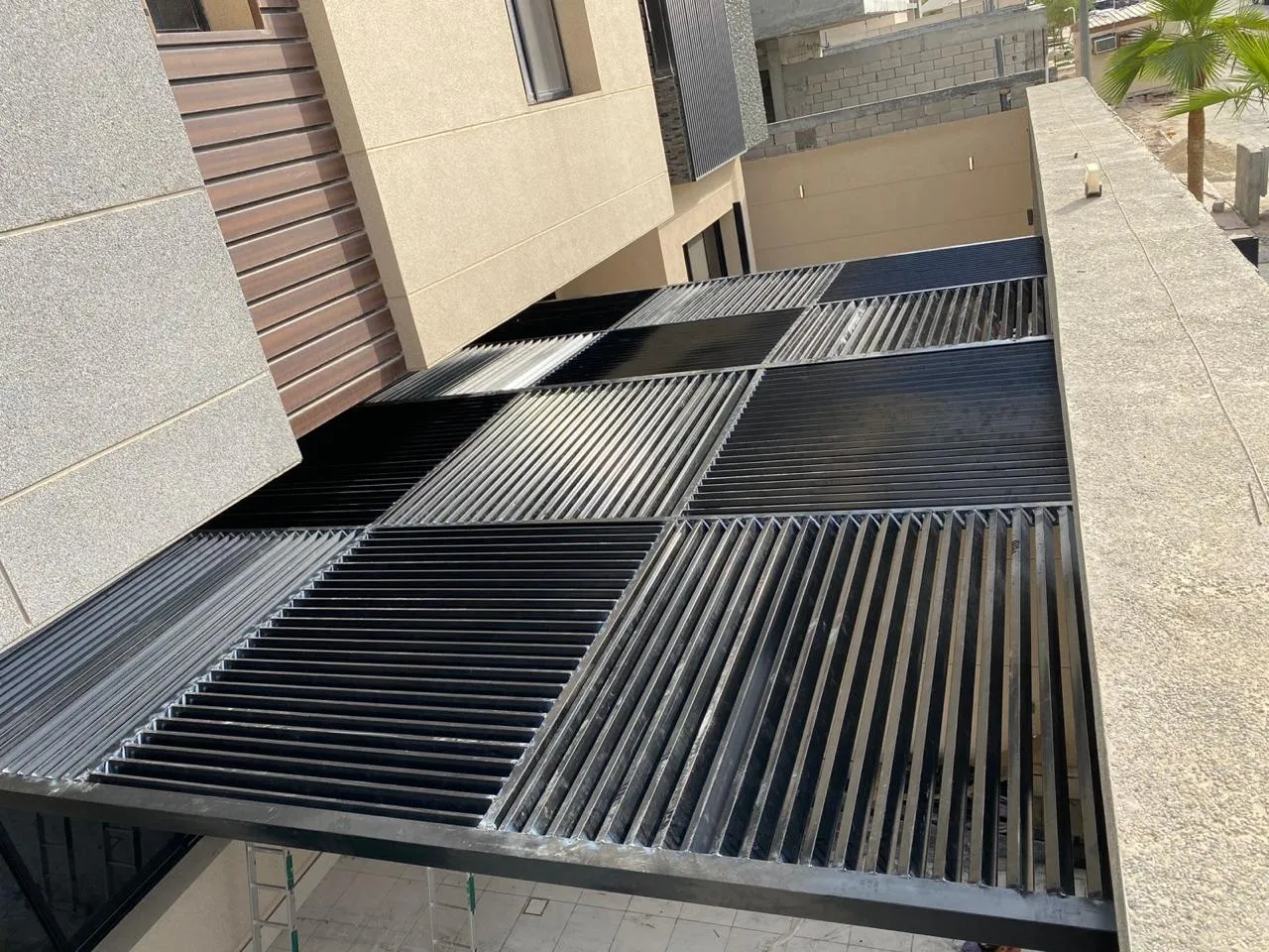 مظلات وسواتر وجميع أعمال الحداده